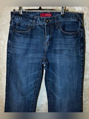 GUESS 30x30 Indigo Jeans with Slim Straight Fit